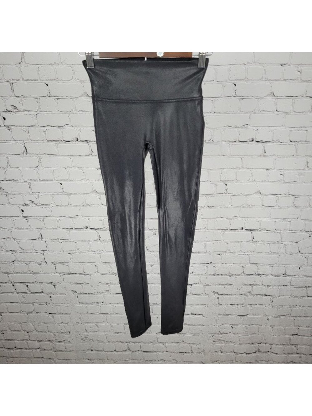 Spanx Black Shiny Stretch Skinny Slimming Leggings Pants Size SP Small (23x26)